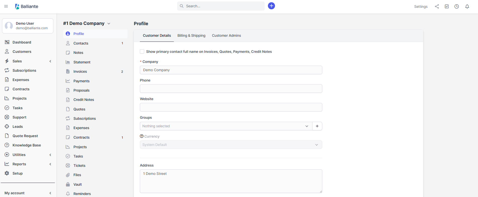 Customer management screen showing client details and activity timeline.